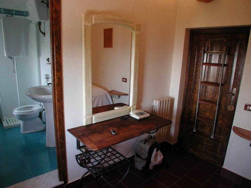 Eremo Hotel Casa Del Sorriso エーリチェ エクステリア 写真