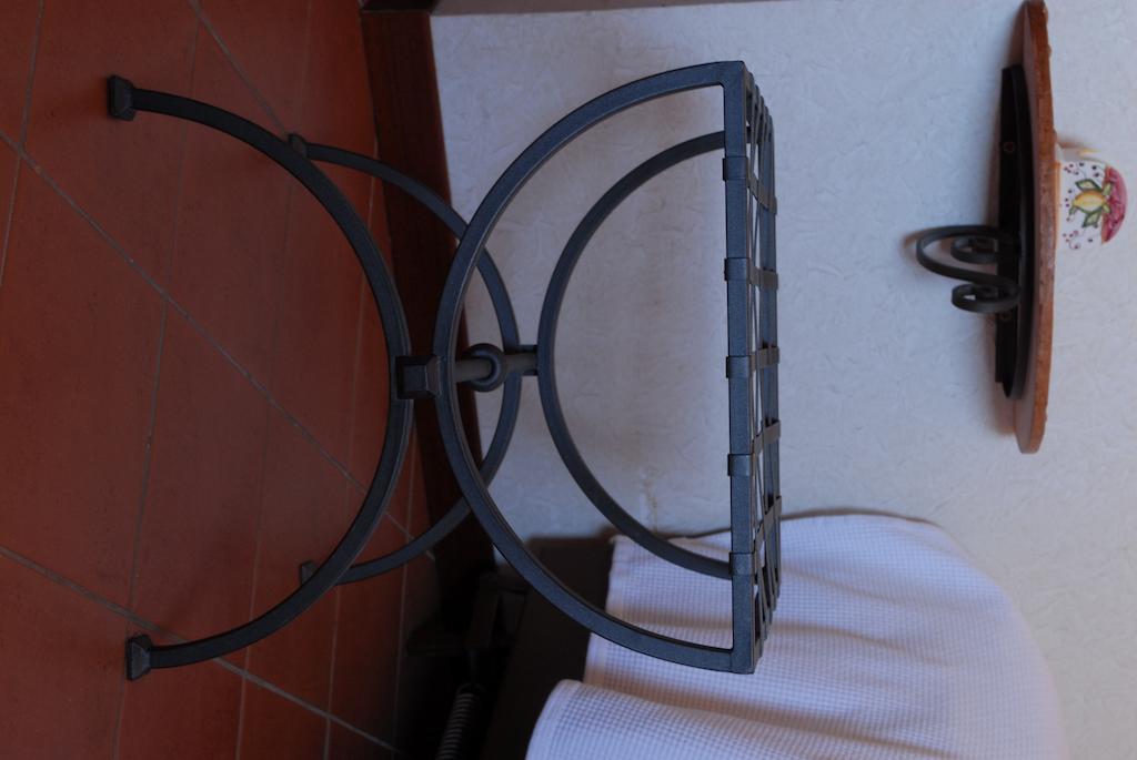 Eremo Hotel Casa Del Sorriso エーリチェ 部屋 写真