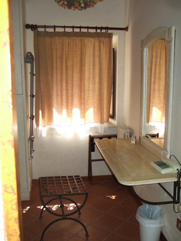 Eremo Hotel Casa Del Sorriso エーリチェ 部屋 写真